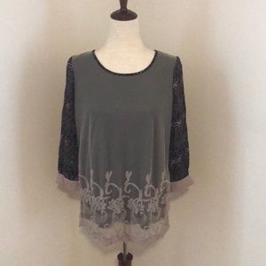 Gimmicks top from buckle
